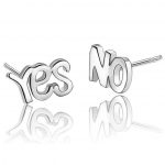 Asymetrické napichovacie náušnice Yes & No